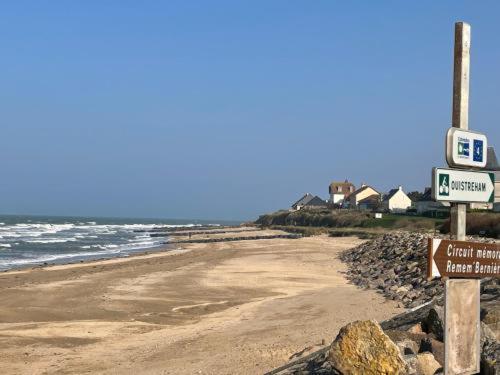 Les Pieds Dans L'Eau - Acces Direct A La Plage Bernières-sur-Mer Eksteriør billede